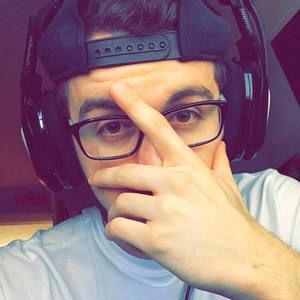 Meet your Posher, Dylan